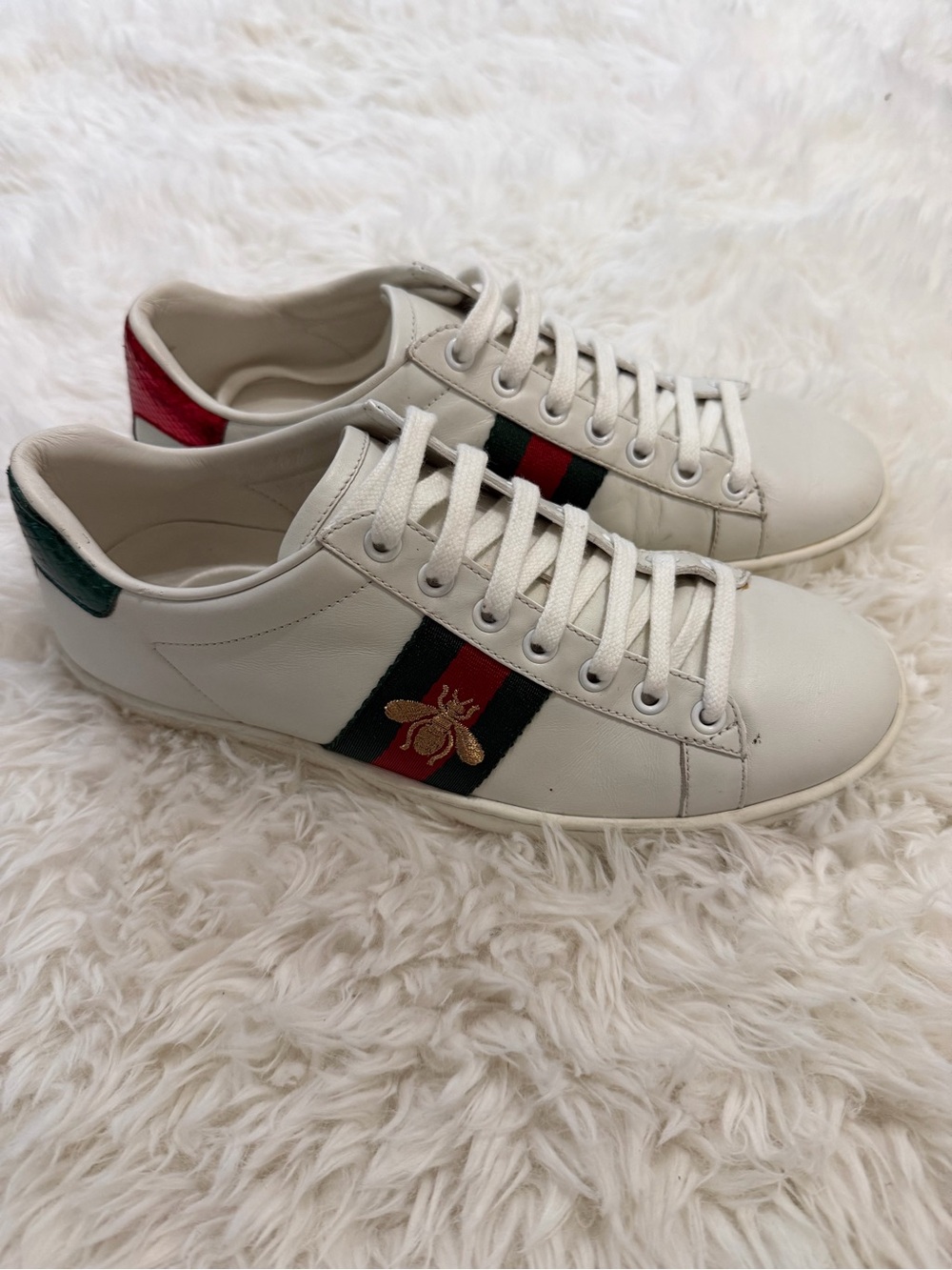Gucci White Leather Sneakers with Red & Green Stripe and Gold Bee Size 37 US 7